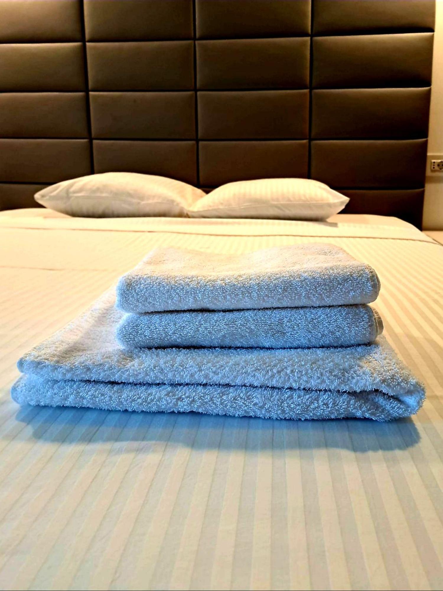 Classy Apartment With Parking In The City Center บูคาเรสต์ ภายนอก รูปภาพ