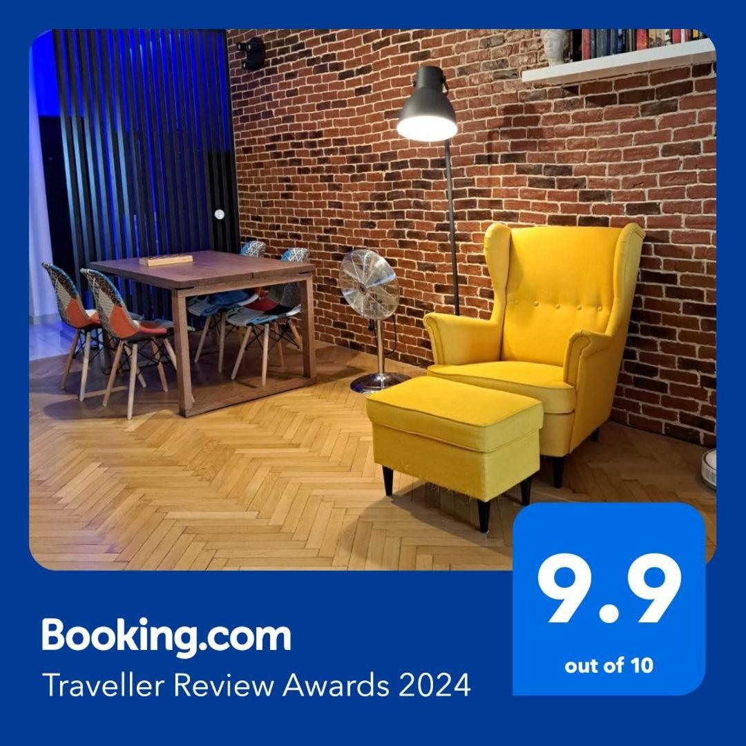 Classy Apartment With Parking In The City Center บูคาเรสต์ ภายนอก รูปภาพ